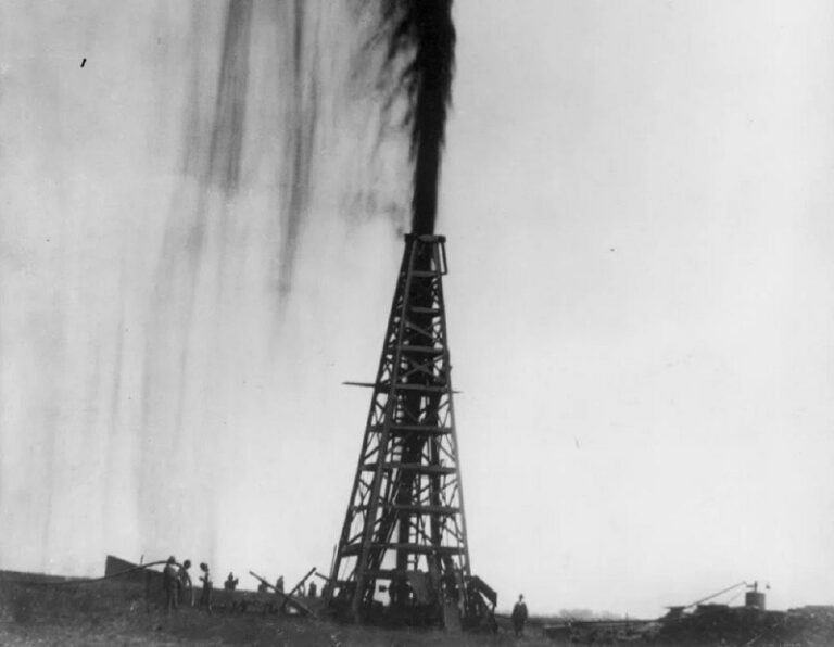 Нефтяной фонтан Спиндлтоп в Техасе