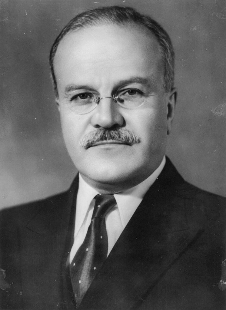 Вячеслав Молотов (1890-1986)