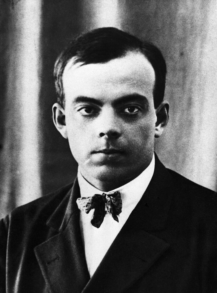 Антуан де Сент-Экзюпери (1900-1944)