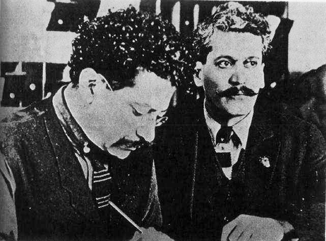 Рикардо и Энрике Флорес Магоны, 1916 год