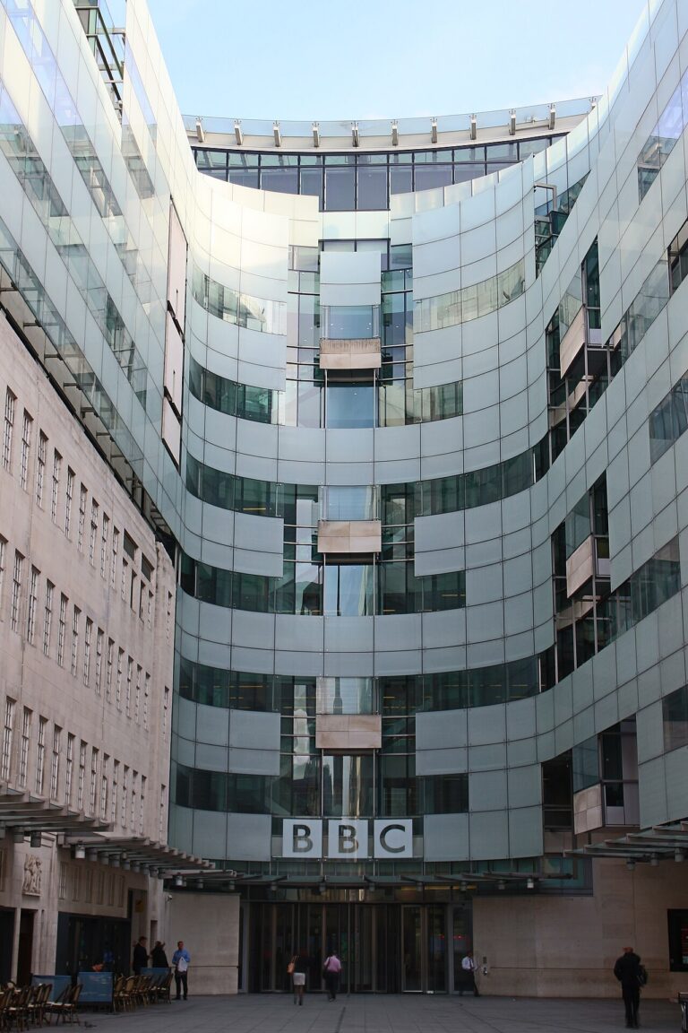Начало регулярного вещания BBC
