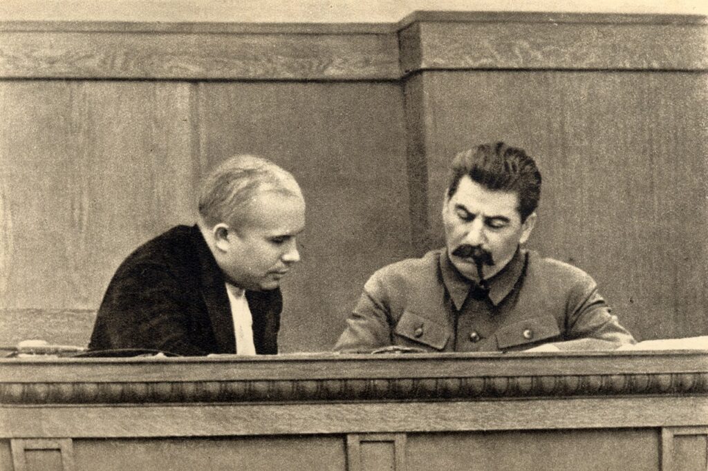 Сталин и Хрущев в президиуме сессии ЦИК СССР. Январь 1936