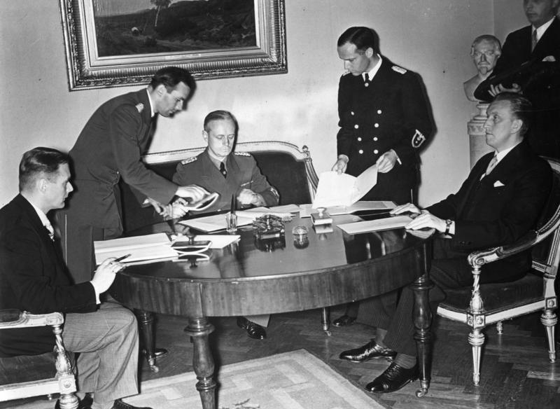 Подписание германо-эстонского и германо-латвийского договоров о ненападении