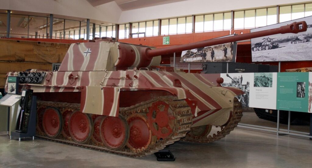 Panzerkampfwagen V Panther · Средний танк · На вооружении с 1943 года