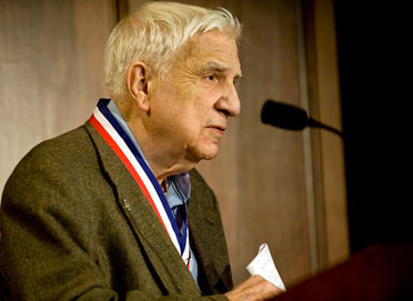 Роджер Истон (1921-2014)